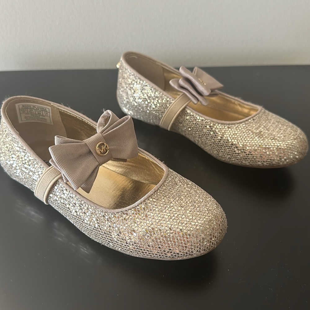 Michael Kors Girls Sparkle Flats - Picture 4 of 6